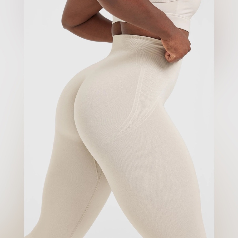 Oner Active Effortless Seamless Leggings | Sand - M - Short - Picture 5 of 5